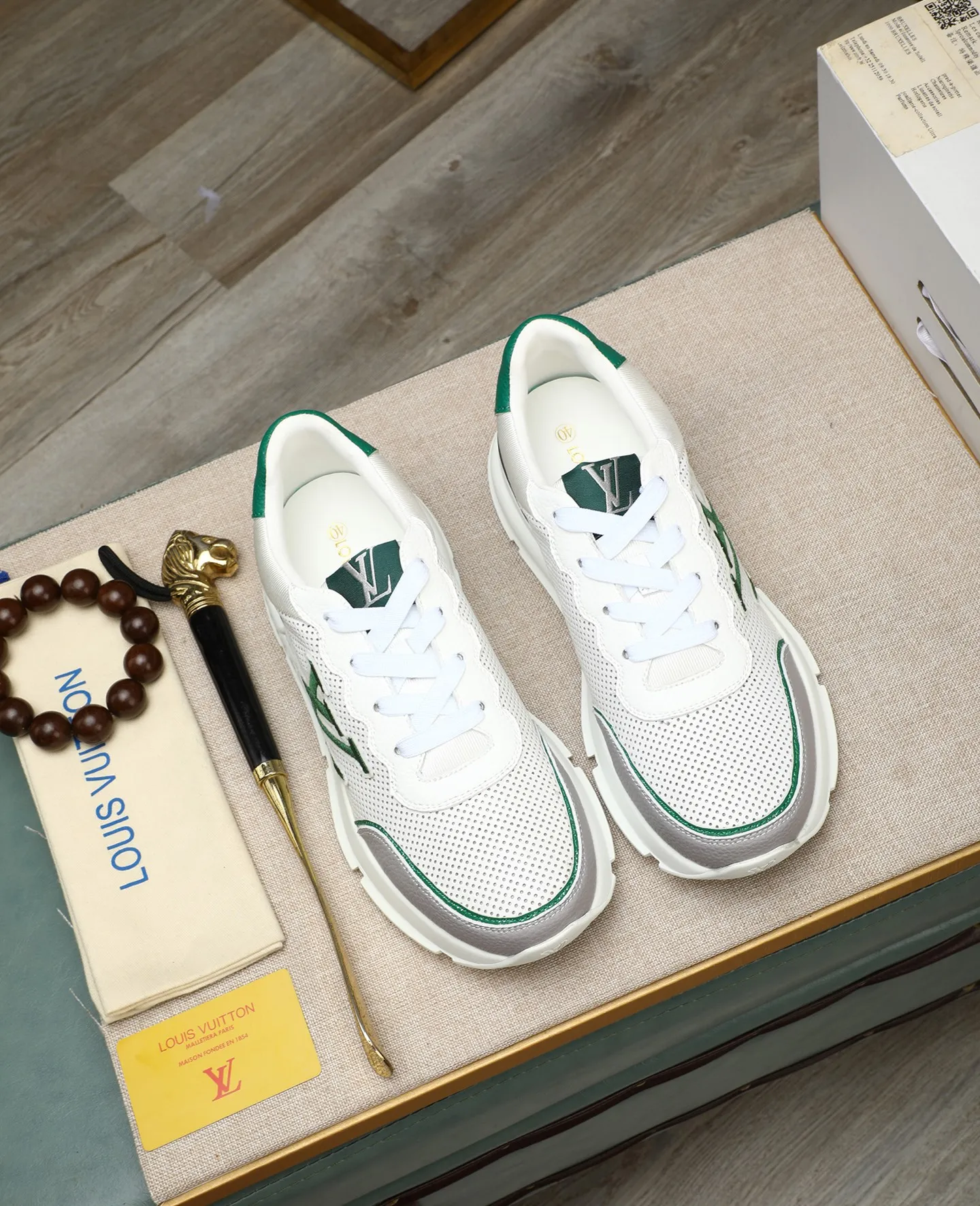Men's shoes 💰460 📛📛【LOUIS VUITTON】Louis Vuitton official website synchronized new products 👟Milan fashion catwalk style 🇰🇾🇰🇾LV family logo, celebrity style, a must-have for fashionistas ⚠️First-layer calfskin ➕Genuine leather lining ➕Official website original version special outsole 👞Number 38-44